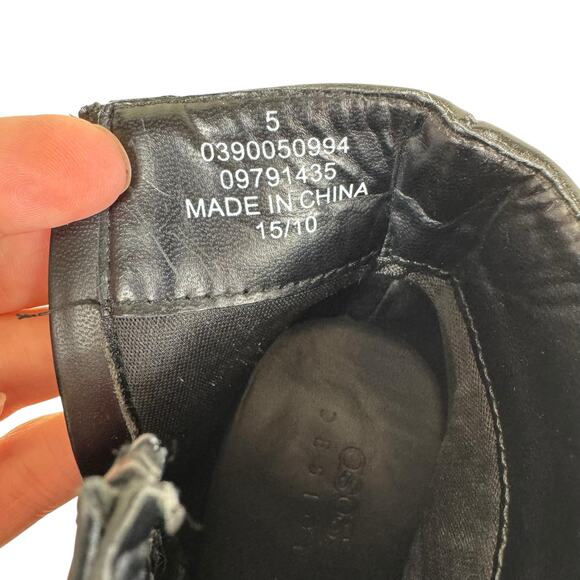 Asos Design Black Chunky Block Heeled Ankle Booties Metal Chain Trim Size 5 - Picture 9 of 10